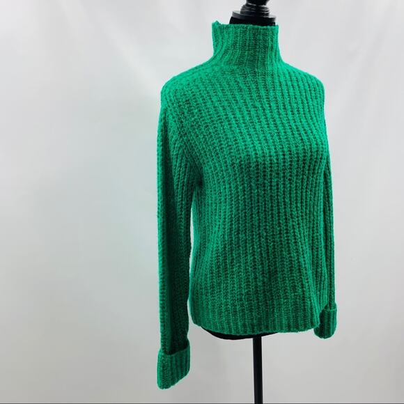 Abound Green Golf and Gray Sweater Set - Picture 5 of 12